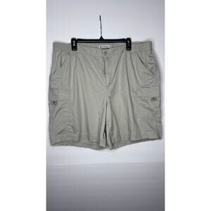 COLUMBIA KHAKI CARGO SHORTS SIZE 1X